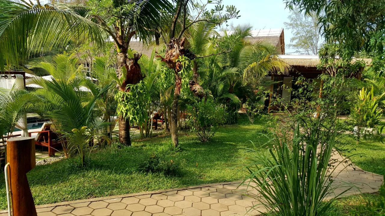 Sahaa Beach Resort Preăh Sihanŭk Zewnętrze zdjęcie